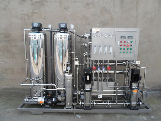 Mua 1 tấn/giờ Capacity Reverse Osmosis Water Treatment Equipment with 99% High Purity and Removes 95-99% Of Pollutants (Thiết bị xử lý nước qua thẩm thấu ngược với độ tinh khiết cao 99% và loại bỏ 95-99% chất gây ô nhiễm) sản xuất trực tuyến